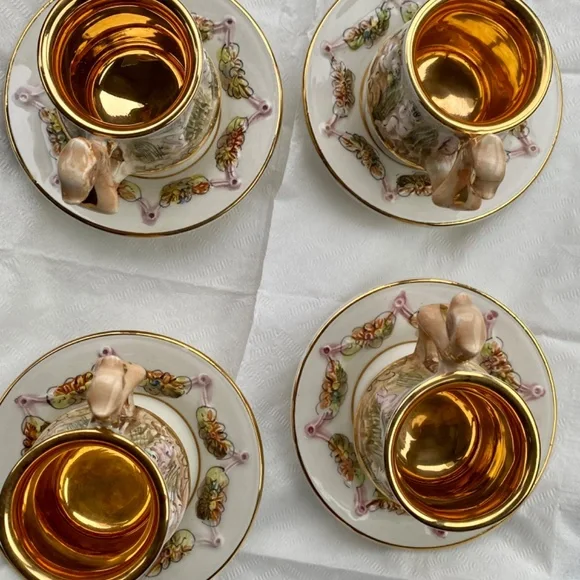 Capodimonte Painted Cupids Demitasse Espresso Cups and Saucers